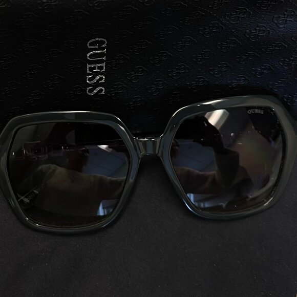 BRAND NEW GUESS Oversized Square Sunglasses GU00267 96P Acetate Tortoise Shell